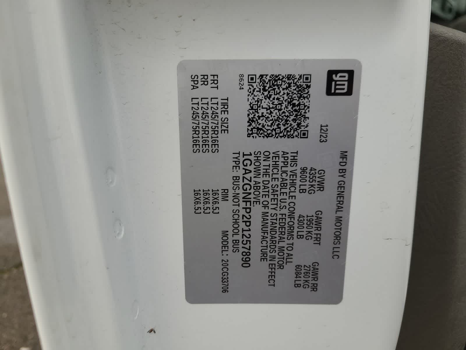 Thumbnail: 2023 Chevrolet Express - 29