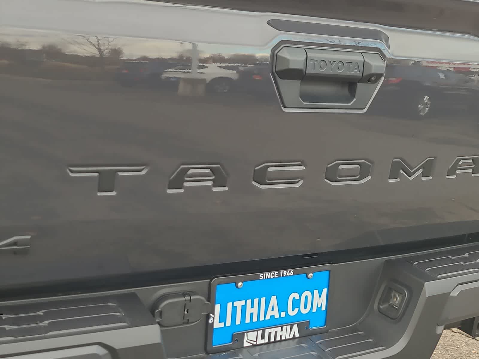 Thumbnail: 2024 Toyota Tacoma - 15