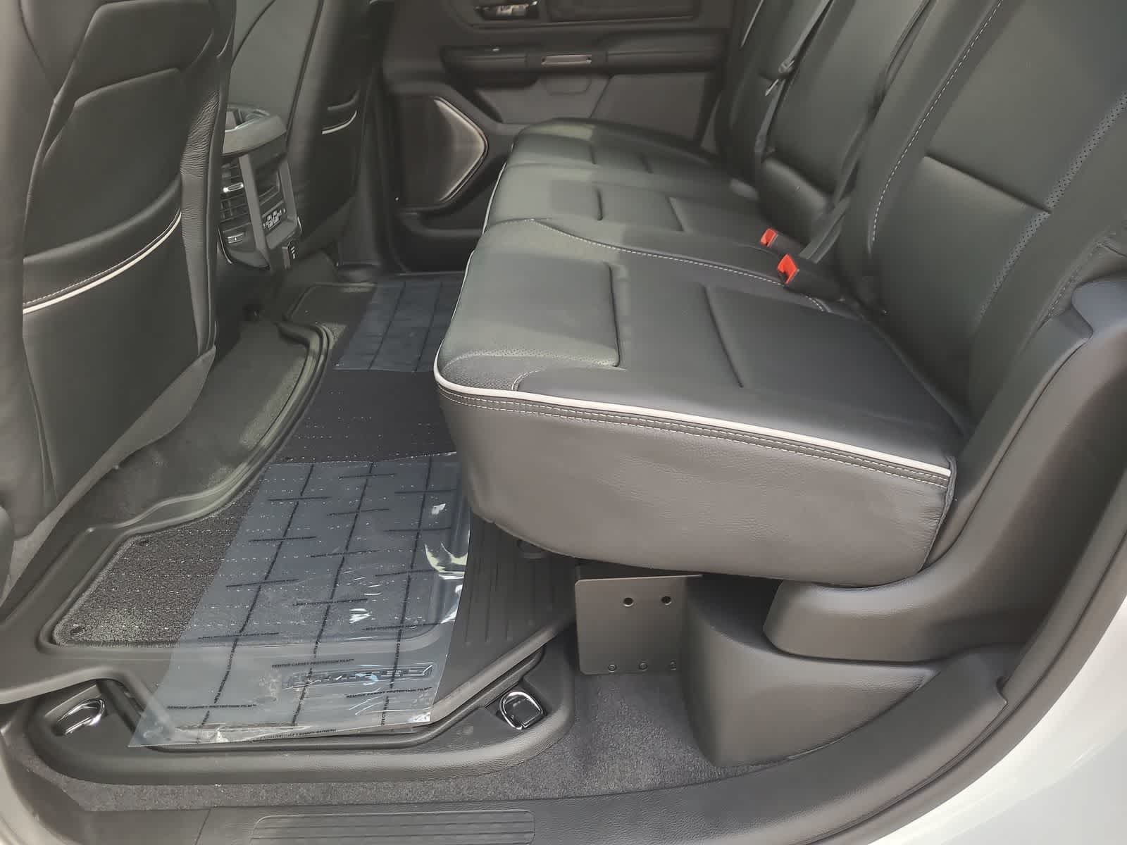 Thumbnail: 2025 RAM 1500 - 21