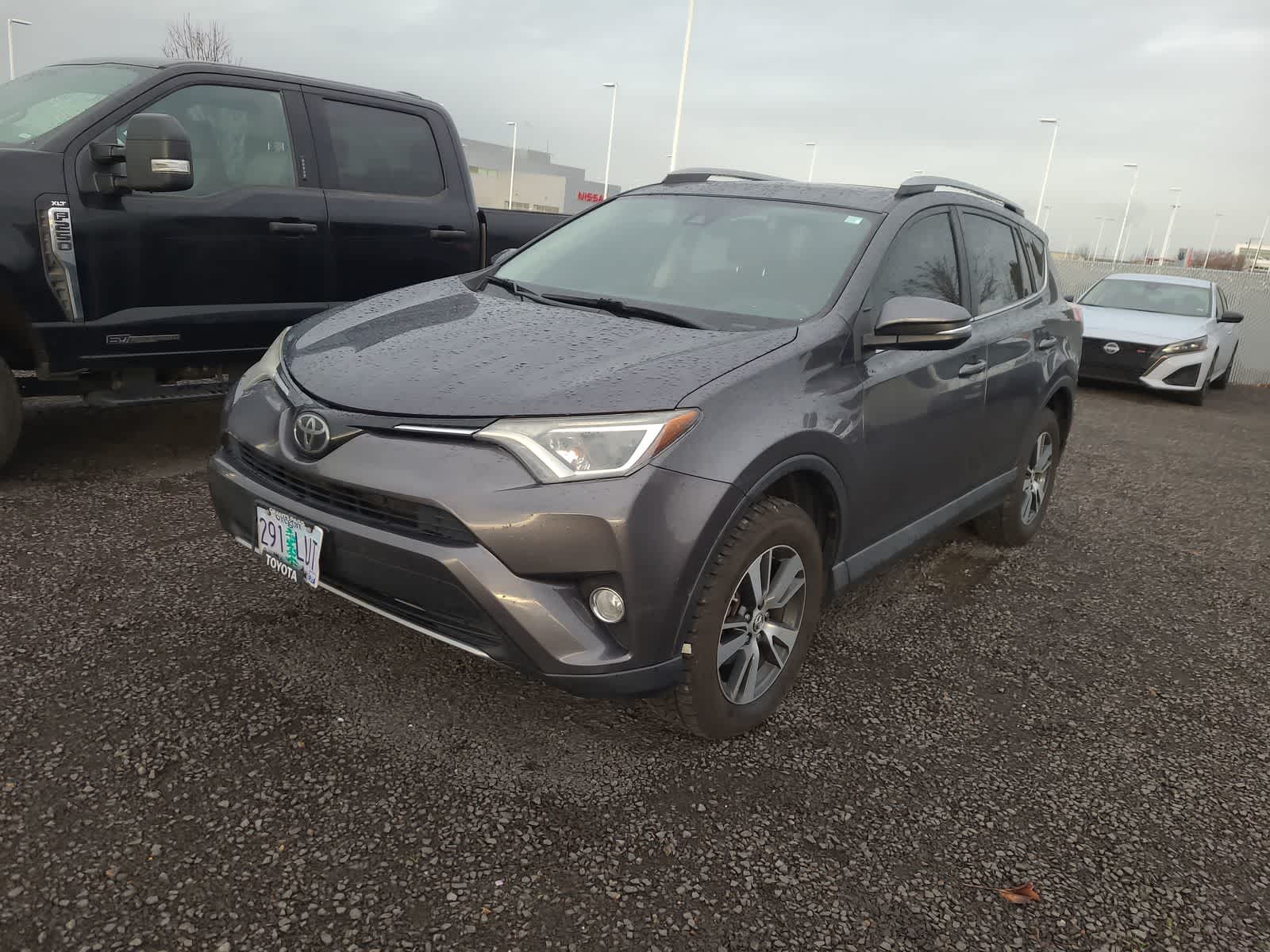 2018 Toyota RAV4 XLE's photo
