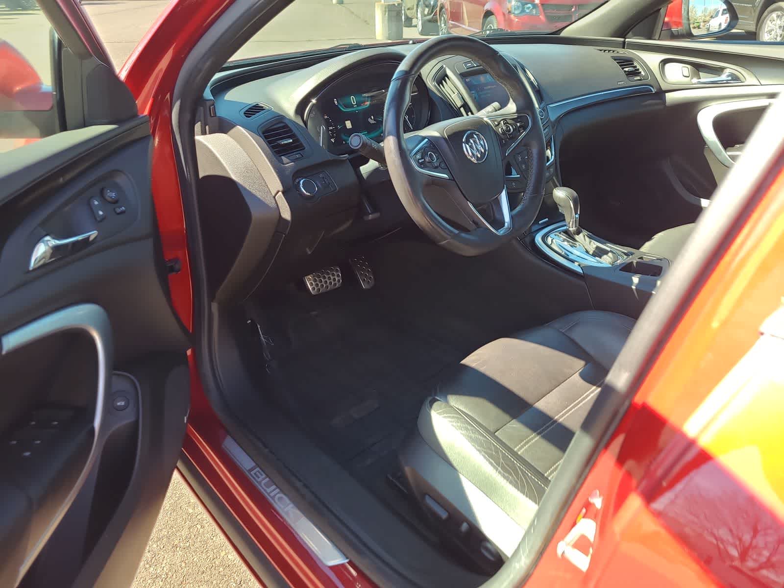 Thumbnail: 2015 Buick Regal - 10