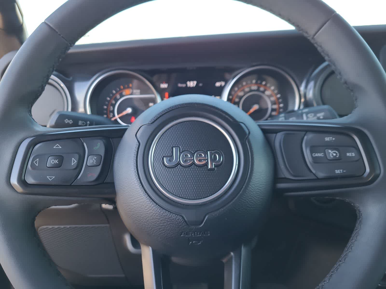 Thumbnail: 2023 Jeep Wrangler - 23