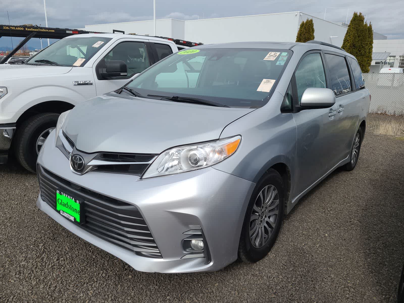 Thumbnail: 2020 Toyota Sienna - 1