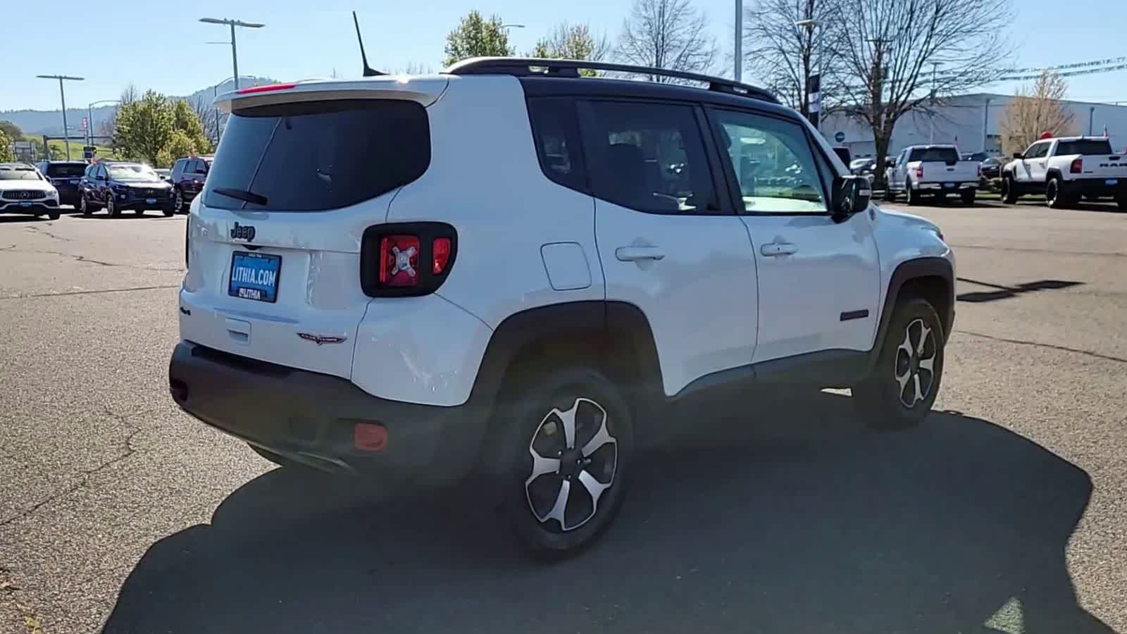 Thumbnail: 2022 Jeep Renegade - 8