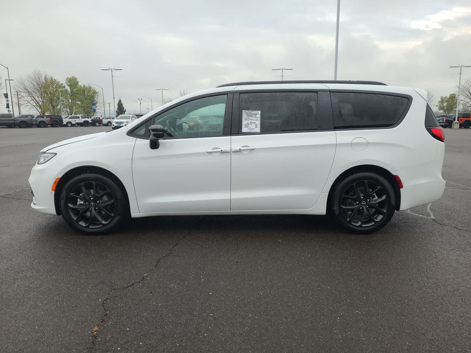 Thumbnail: 2026 Chrysler Pacifica - 11