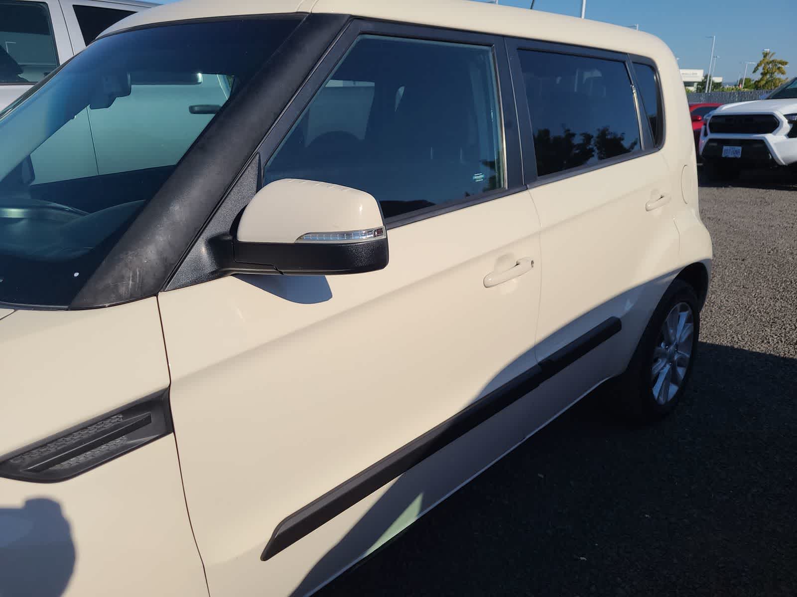 Thumbnail: 2013 Kia Soul - 2