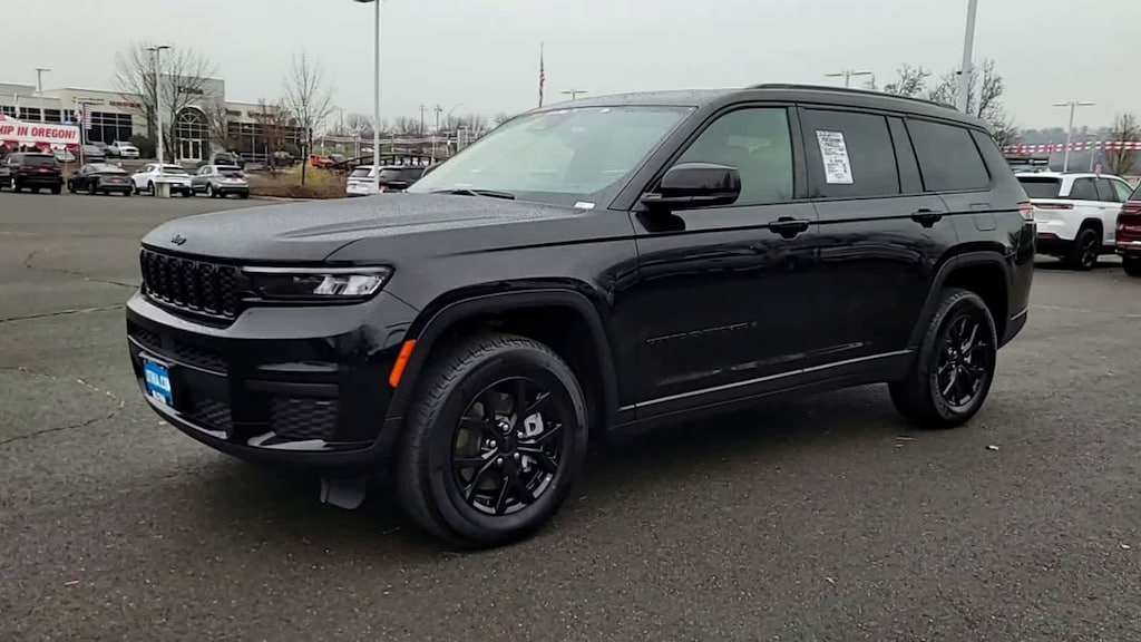 Used 2024 Jeep Grand Cherokee L Laredo SUV