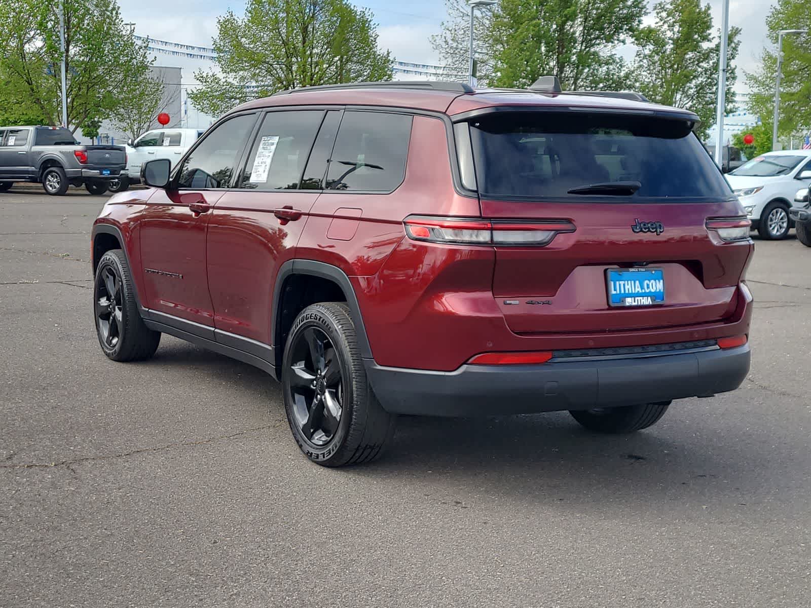 Thumbnail: 2023 Jeep Grand Cherokee - 12