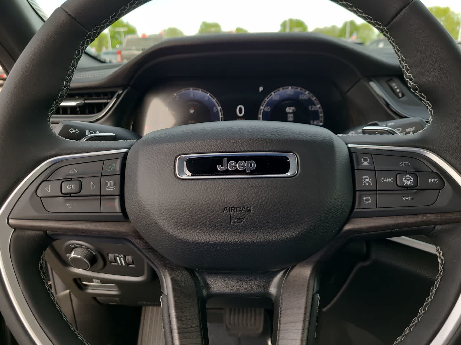 Thumbnail: 2026 Jeep Grand Cherokee - 23