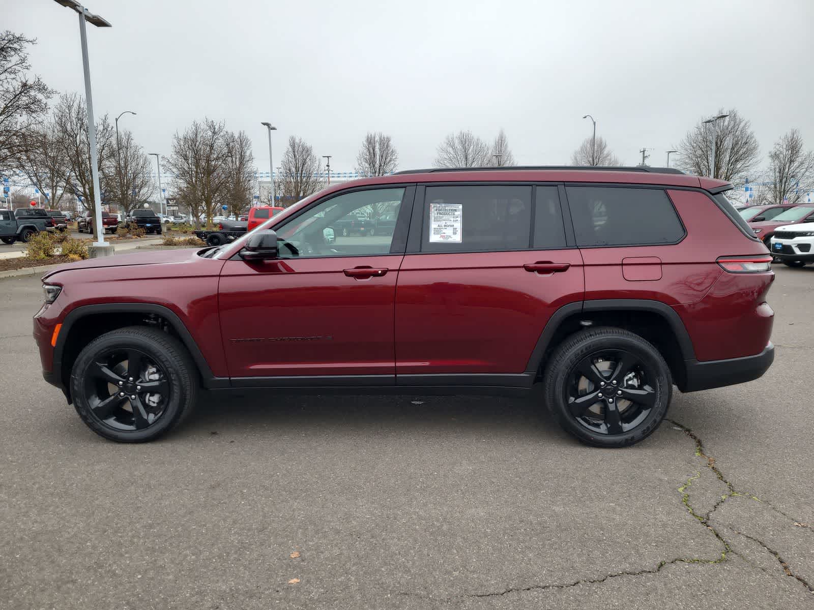 Thumbnail: 2025 Jeep Grand Cherokee - 11