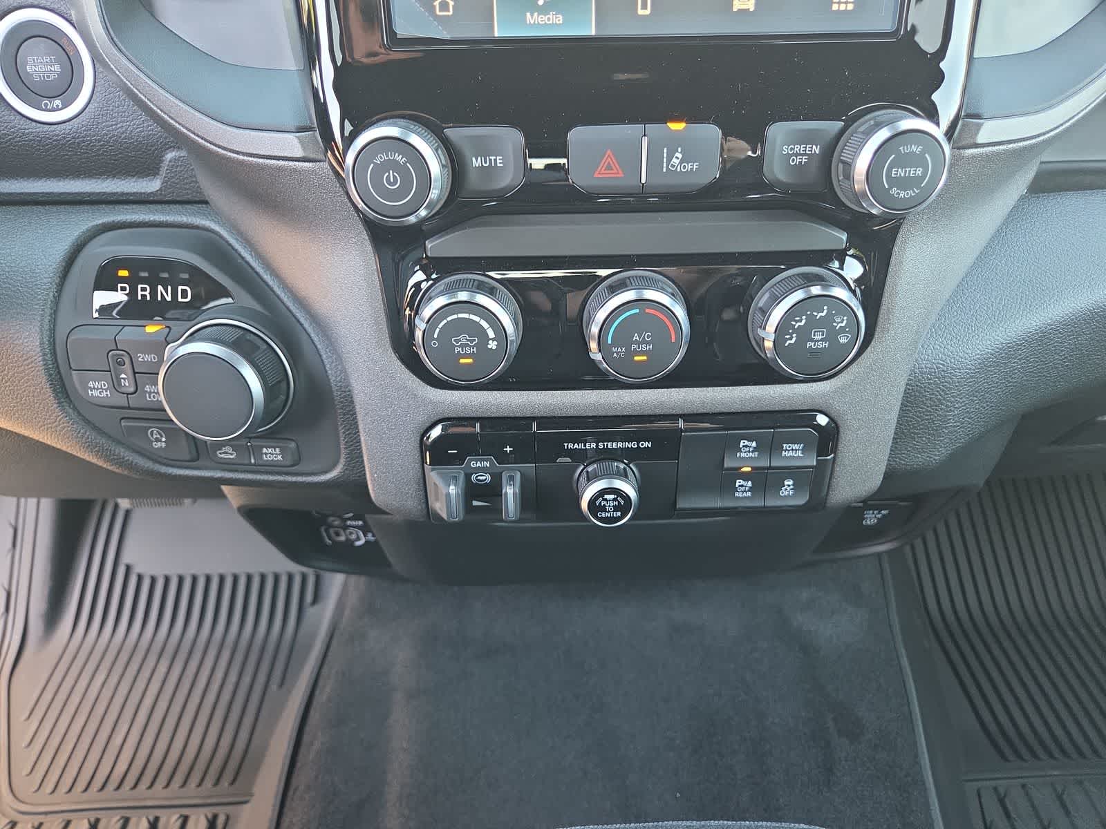Thumbnail: 2026 RAM 1500 - 25