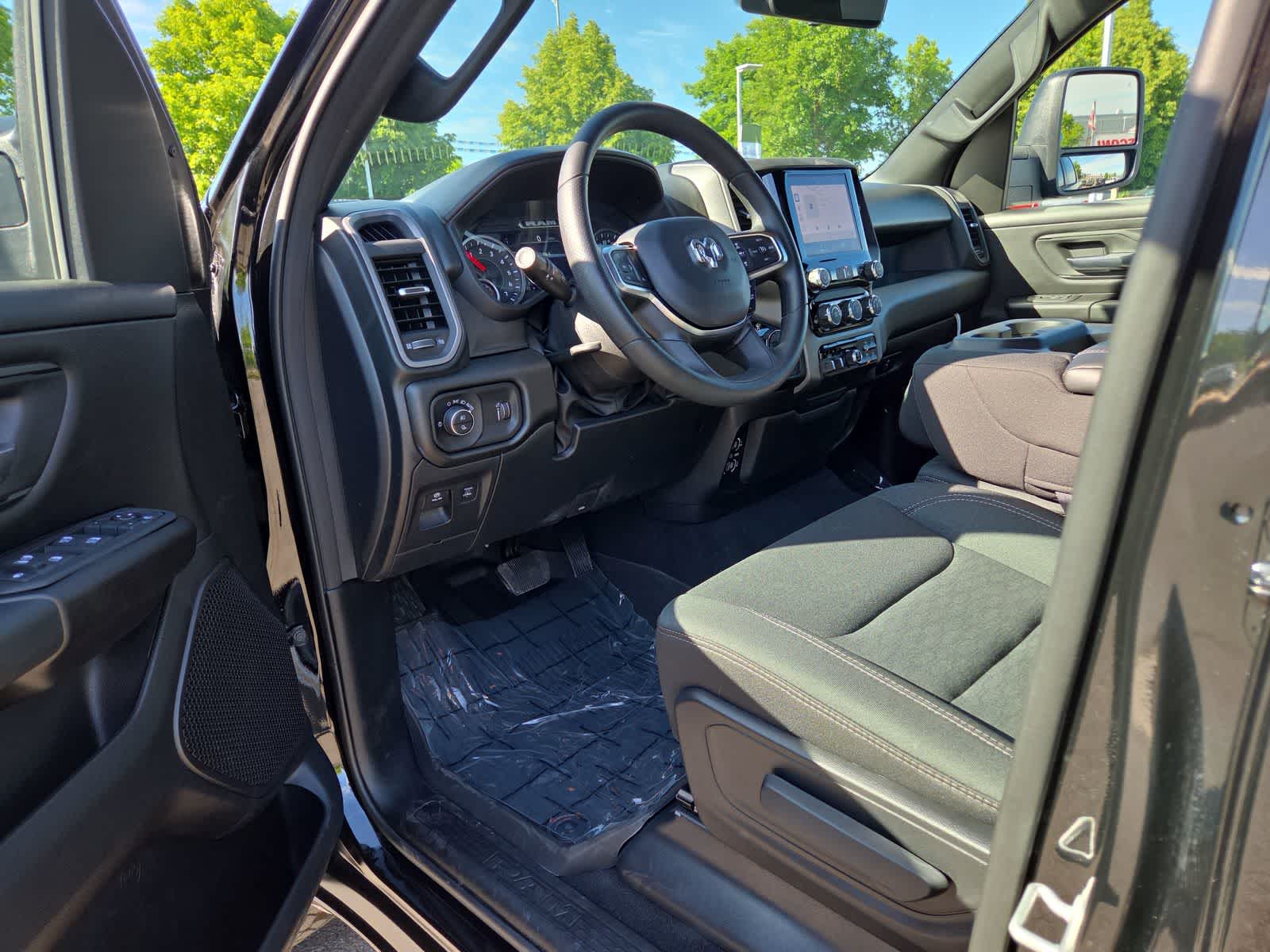 Thumbnail: 2026 RAM 1500 - 10