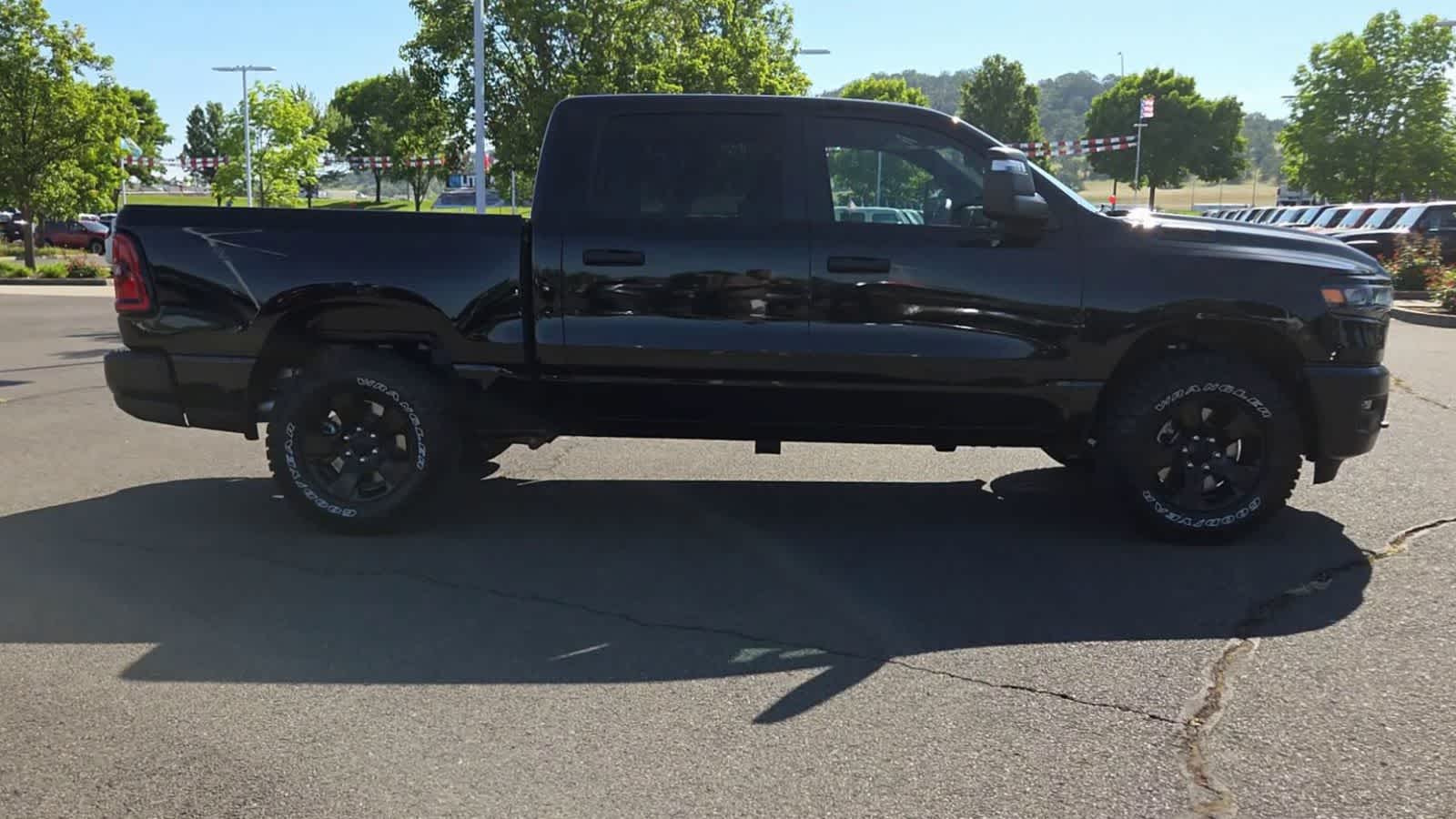 Thumbnail: 2026 RAM 1500 - 9