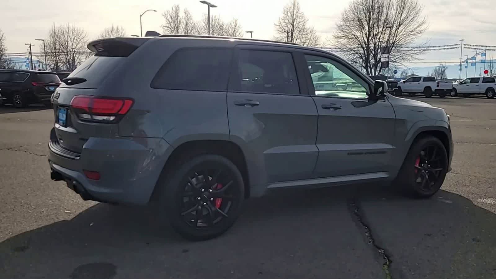 Thumbnail: 2020 Jeep Grand Cherokee - 8