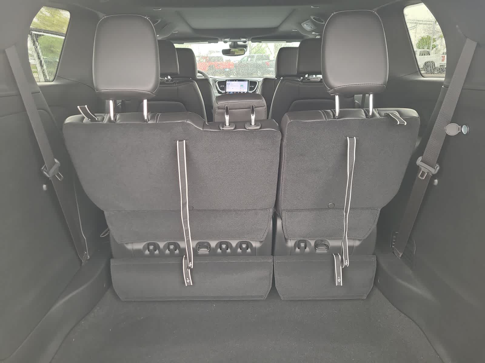 Thumbnail: 2026 Chrysler Pacifica - 27