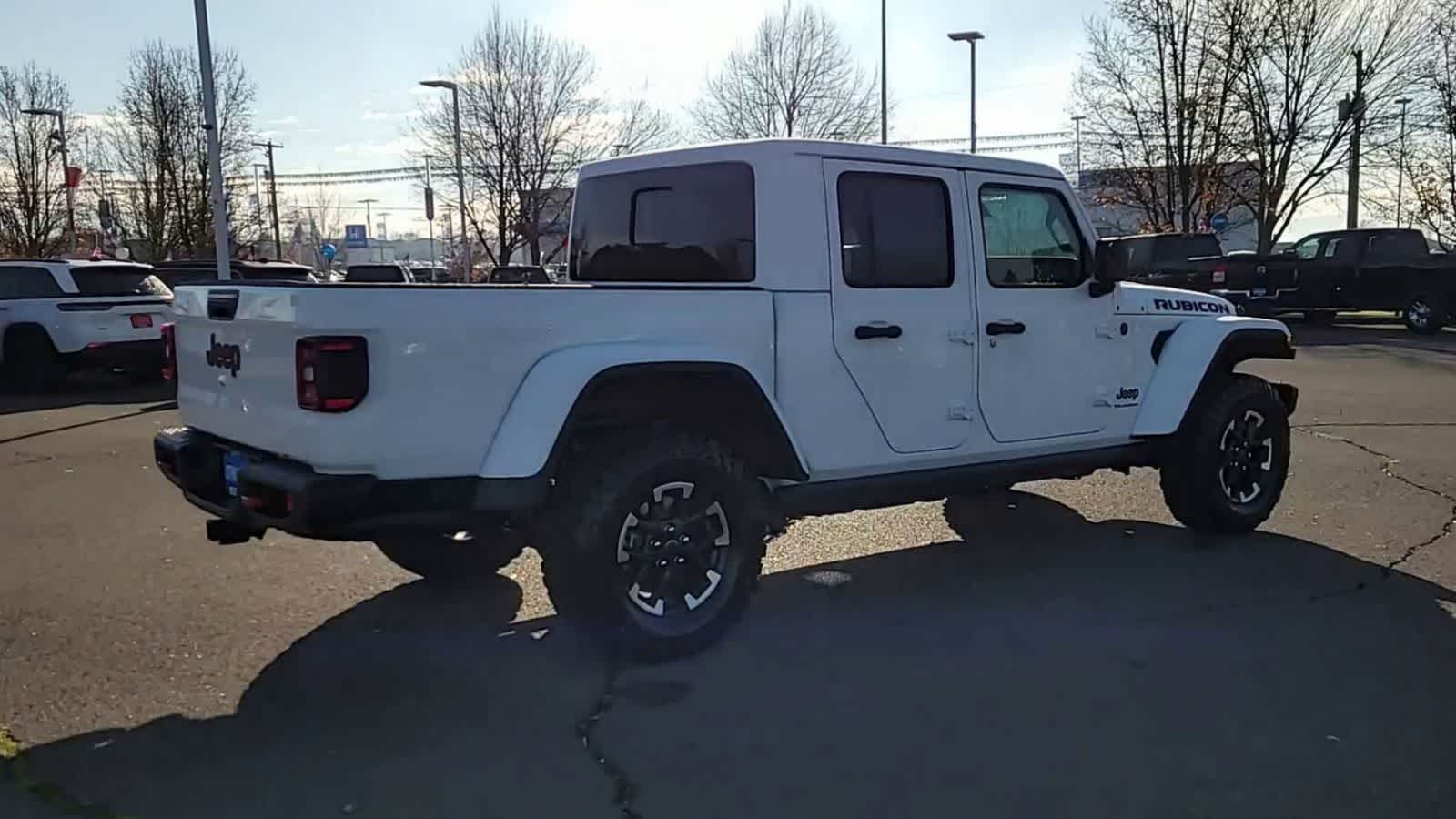 Thumbnail: 2026 Jeep Gladiator - 8