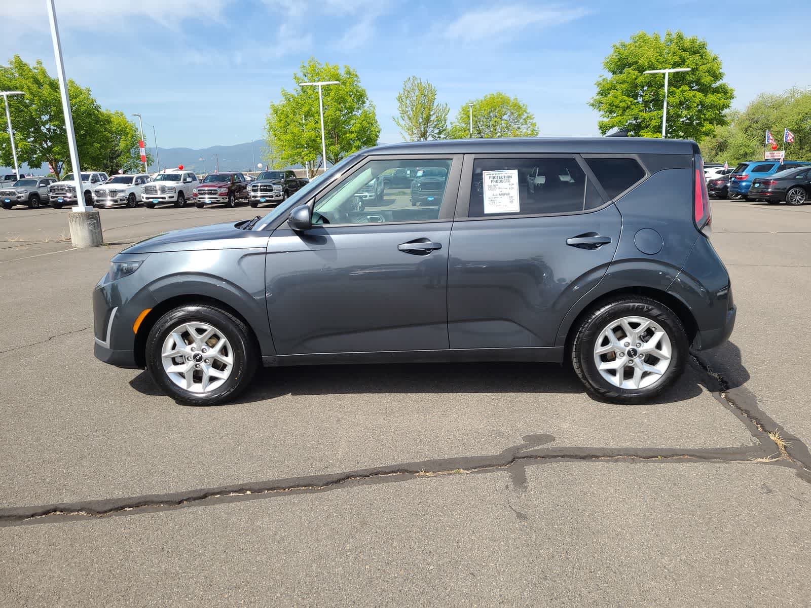 Thumbnail: 2023 Kia Soul - 11