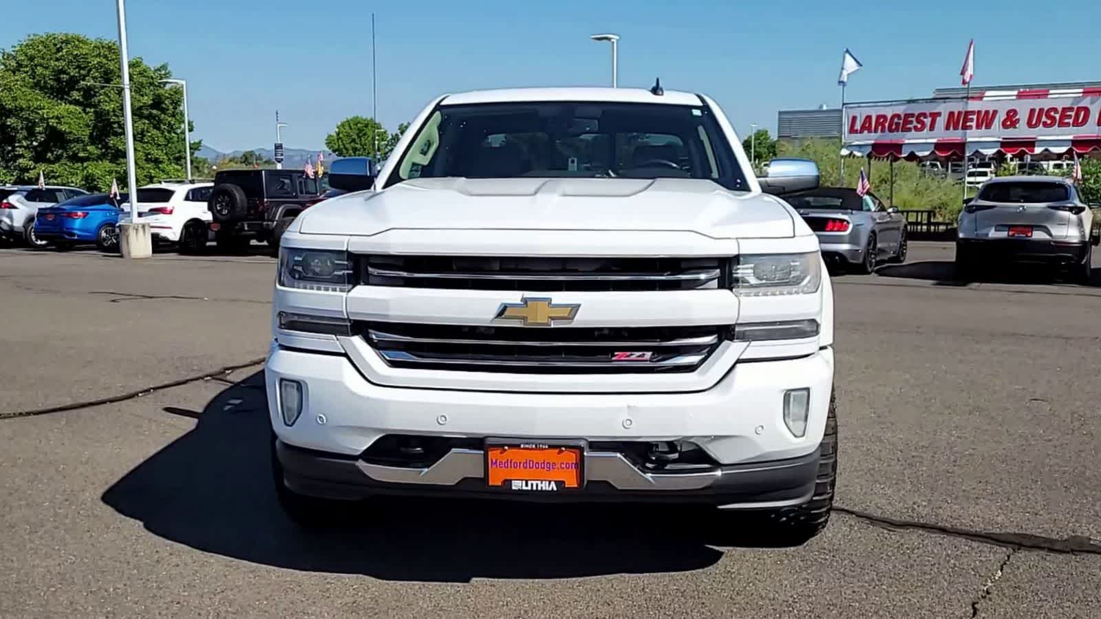 Thumbnail: 2016 Chevrolet Silverado 1500 - 3