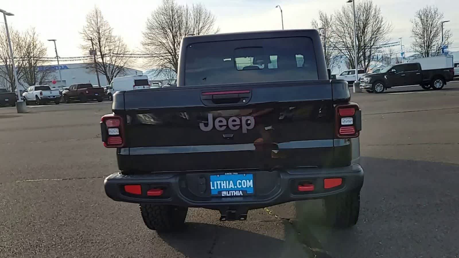 Thumbnail: 2026 Jeep Gladiator - 7