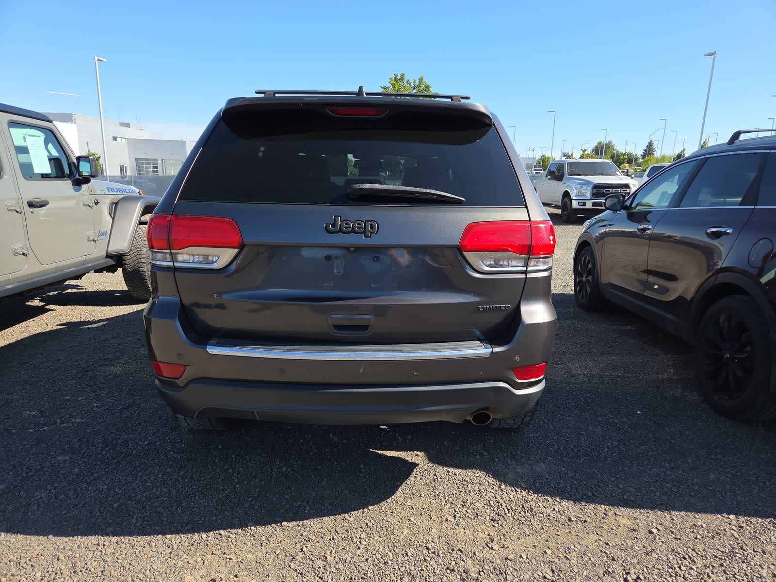 Thumbnail: 2015 Jeep Grand Cherokee - 4