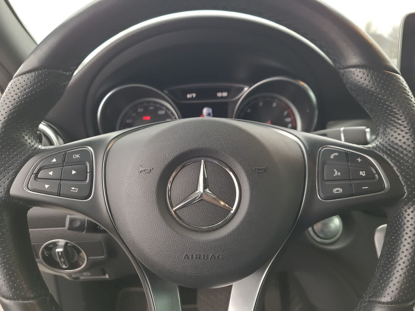 Thumbnail: 2019 Mercedes-Benz GLA - 23