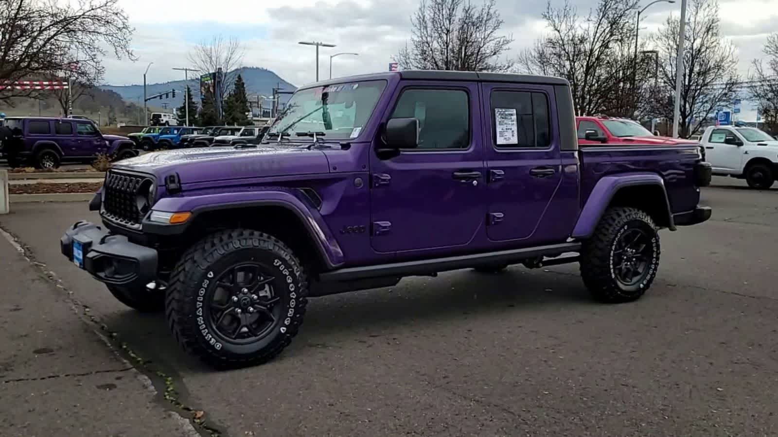 Thumbnail: 2026 Jeep Gladiator - 4