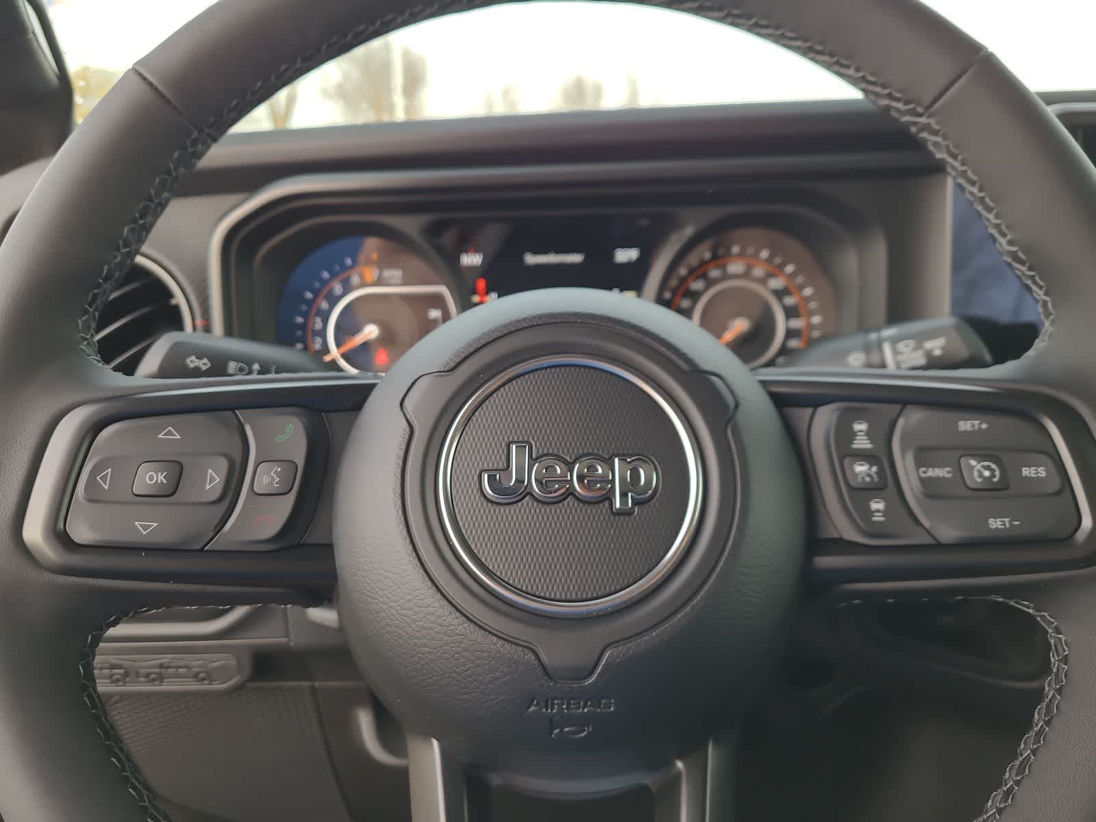 Thumbnail: 2026 Jeep Gladiator - 23