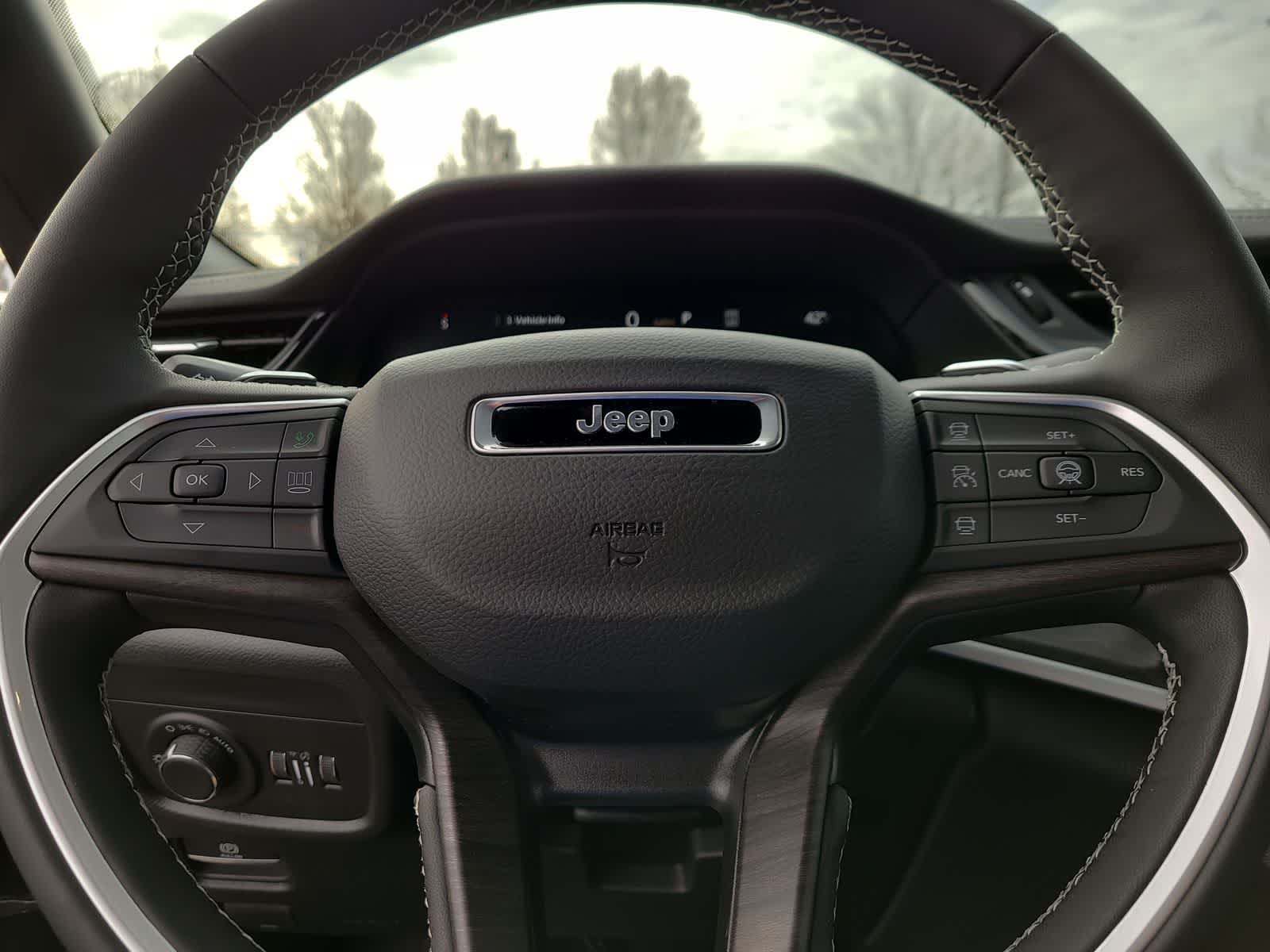 Thumbnail: 2026 Jeep Grand Cherokee - 23