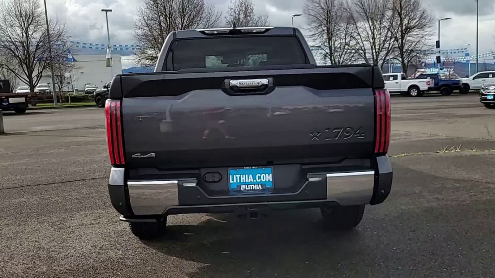 Thumbnail: 2025 Toyota Tundra - 7