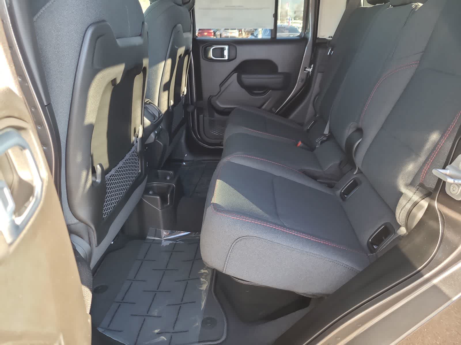 Thumbnail: 2026 Jeep Gladiator - 21