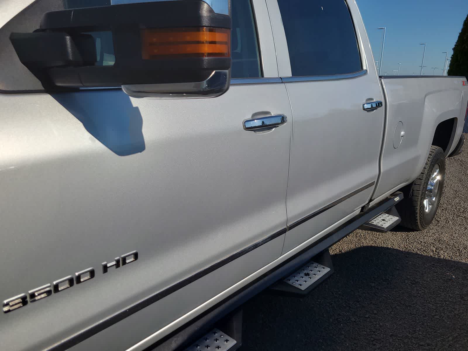 Thumbnail: 2016 Chevrolet Silverado 3500 - 2
