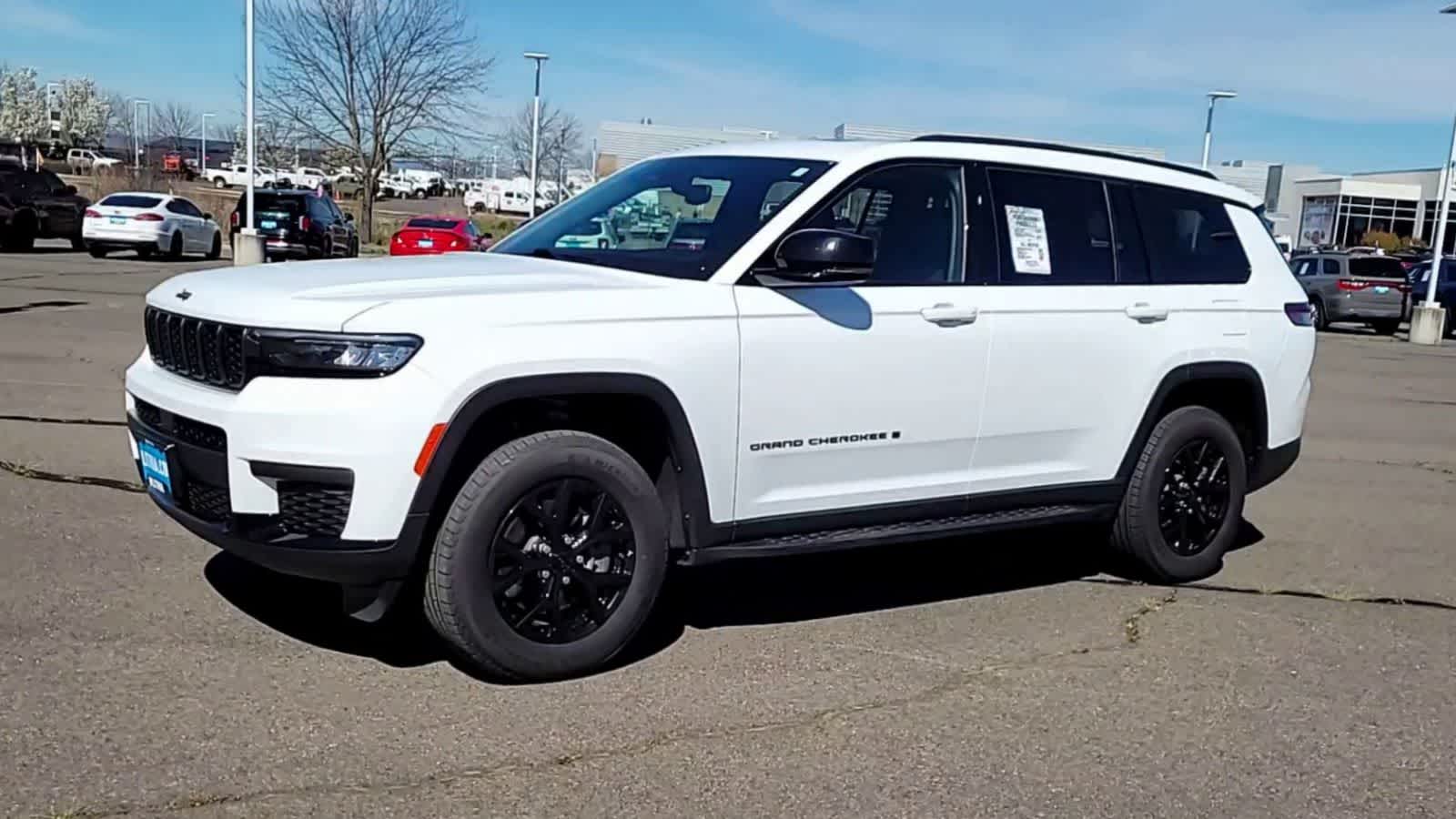 Thumbnail: 2024 Jeep Grand Cherokee L - 4