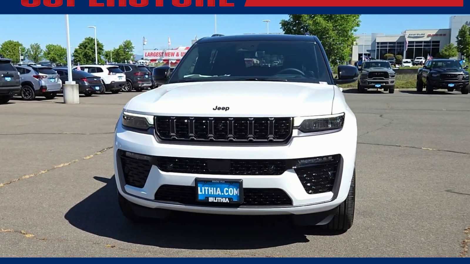 Thumbnail: 2026 Jeep Grand Cherokee - 3