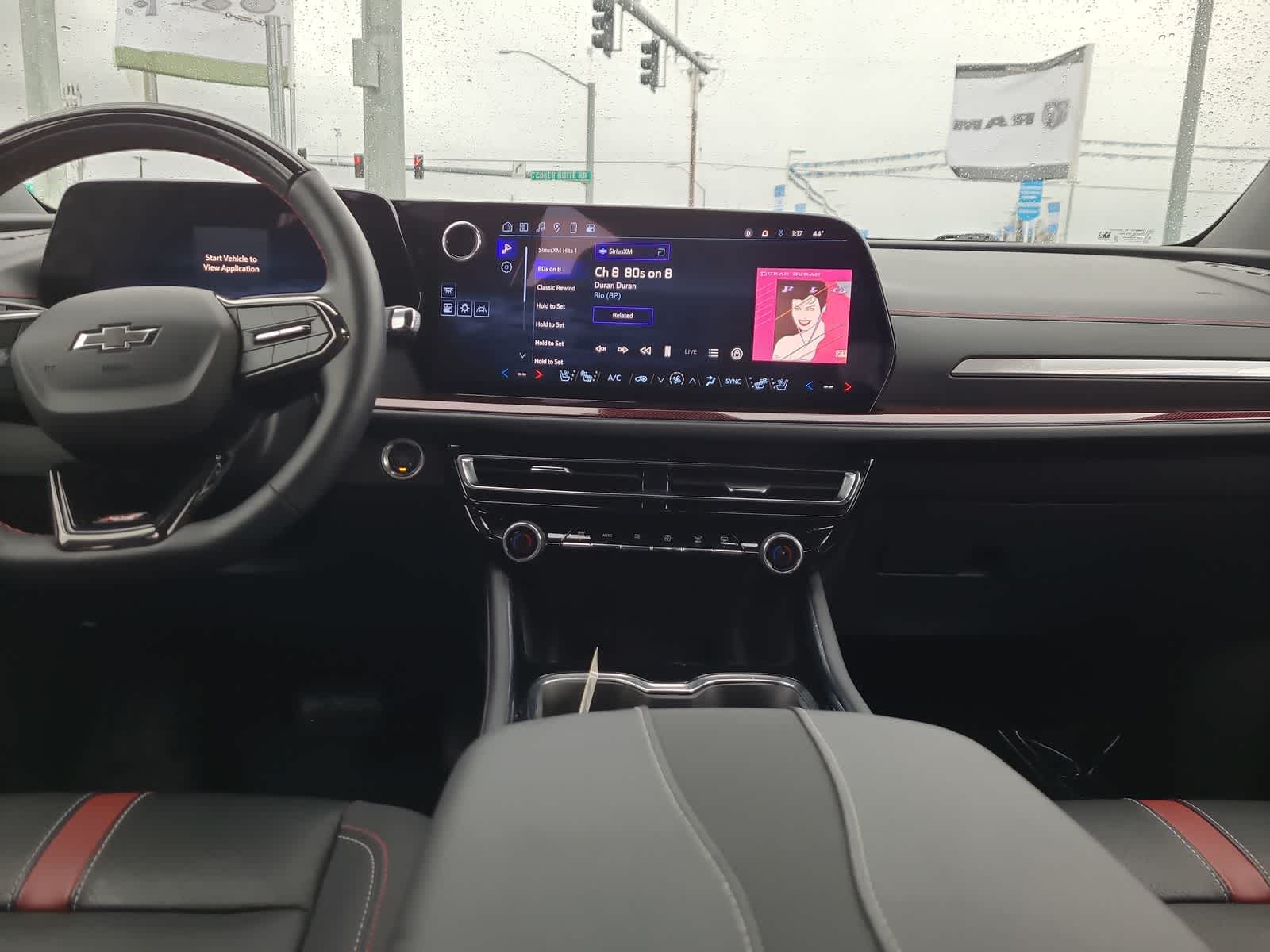 Thumbnail: 2025 Chevrolet Traverse - 18