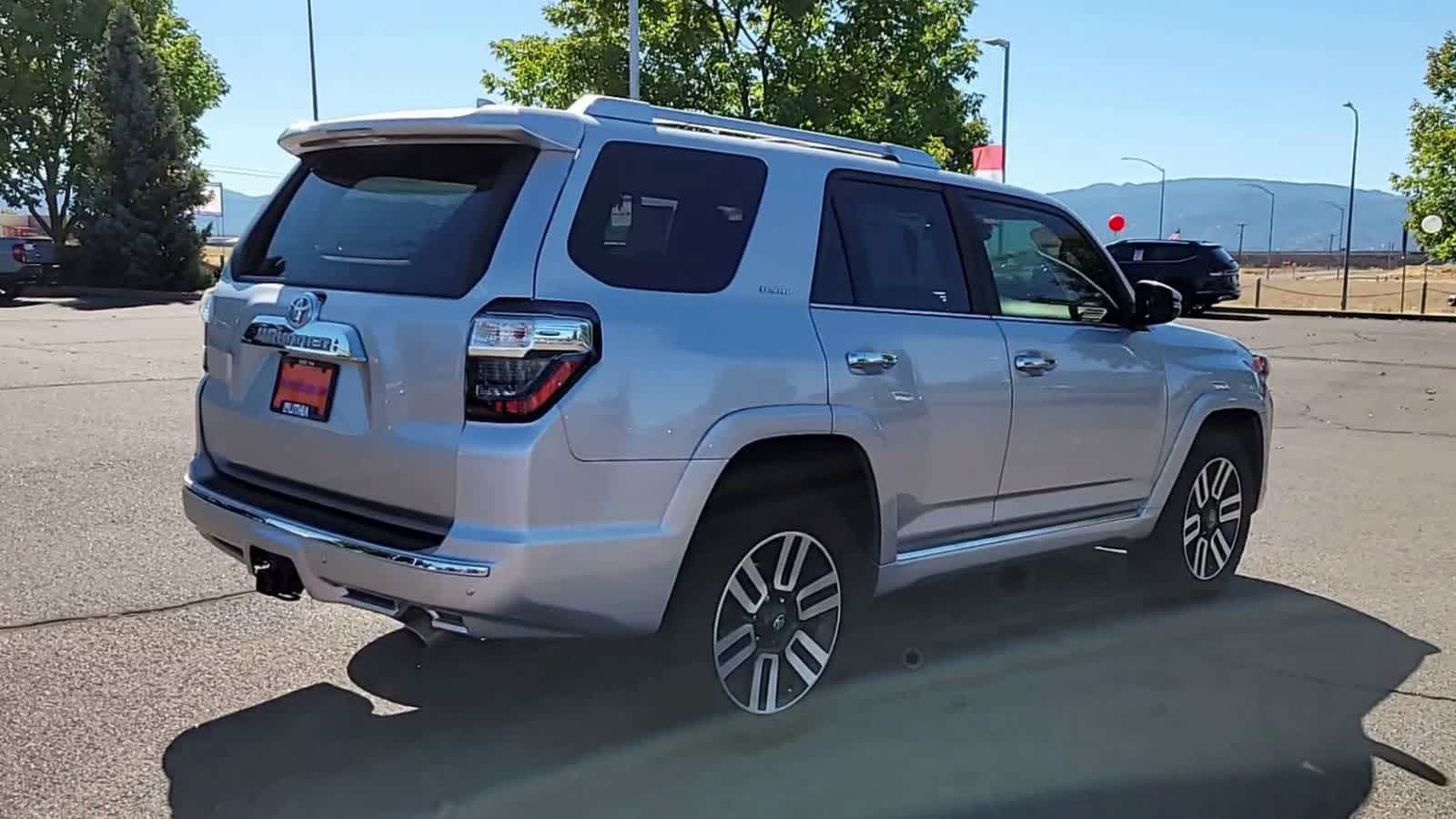 Thumbnail: 2022 Toyota 4Runner - 8