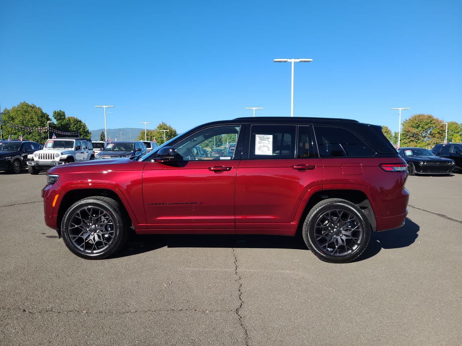 Thumbnail: 2025 Jeep Grand Cherokee - 11