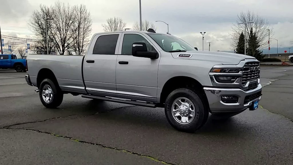 New 2026 Ram 2500 TRADESMAN CREW CAB 4X4 8' BOX Pickup