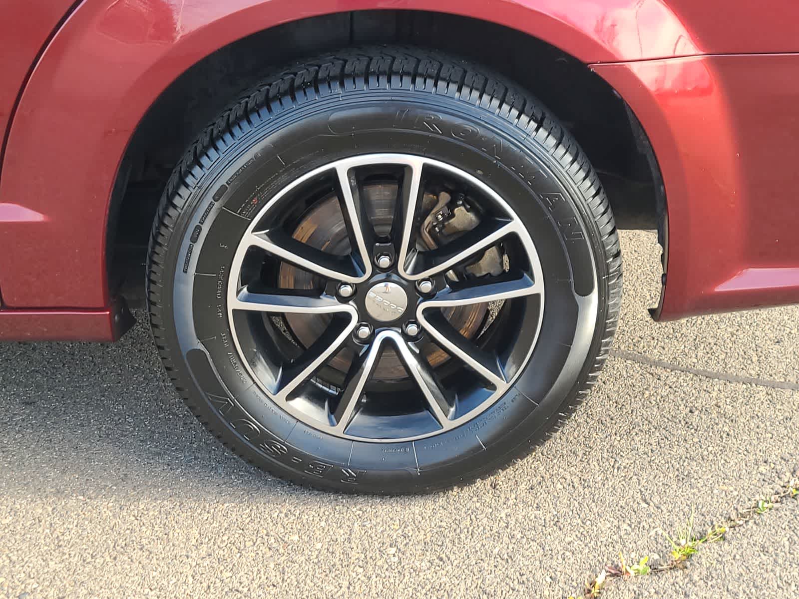 Thumbnail: 2018 Dodge Grand Caravan - 16