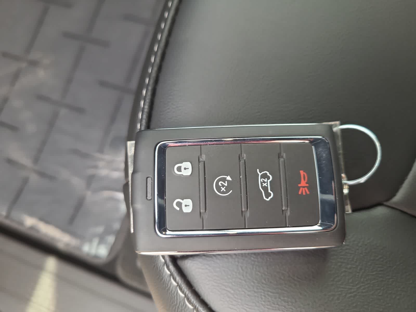 Thumbnail: 2026 Jeep Grand Cherokee - 28