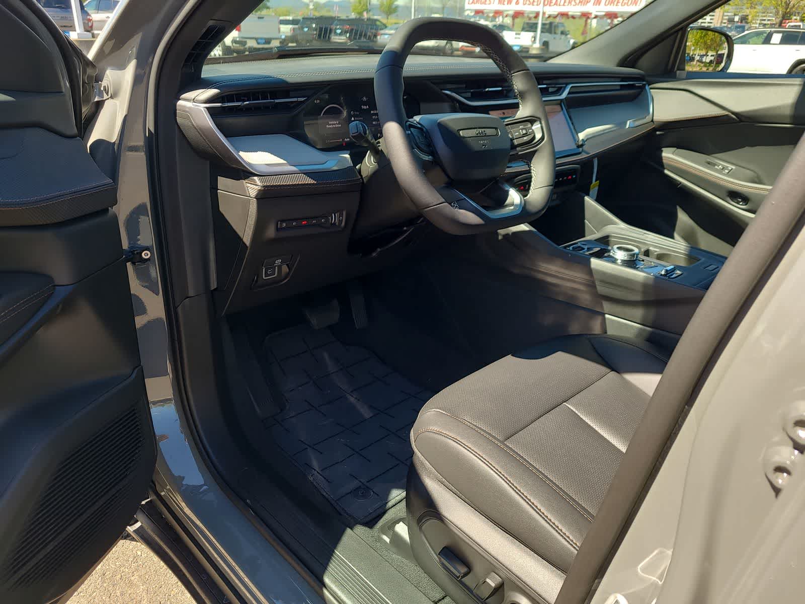 Thumbnail: 2026 Jeep Cherokee - 10