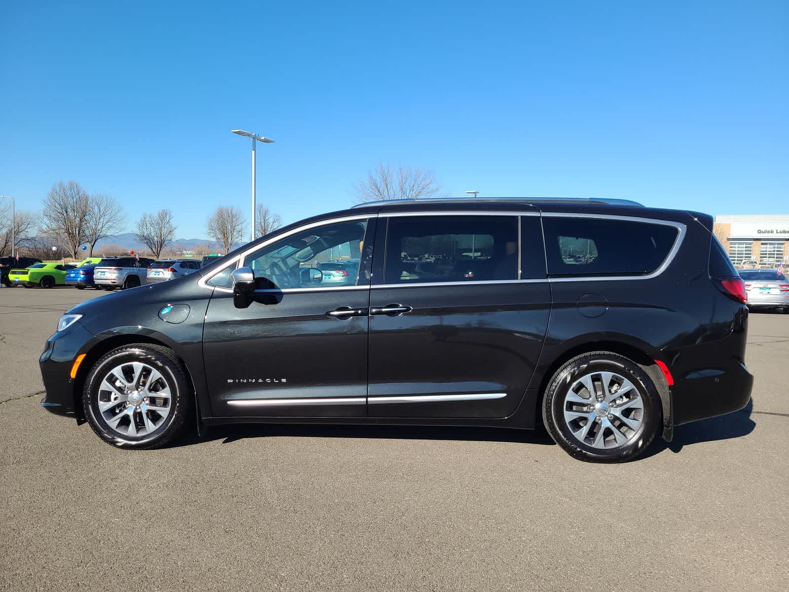 Thumbnail: 2023 Chrysler Pacifica - 11