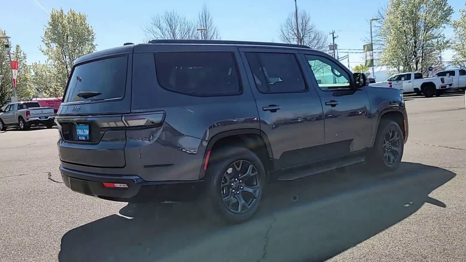 Thumbnail: 2026 Jeep Grand Wagoneer - 8