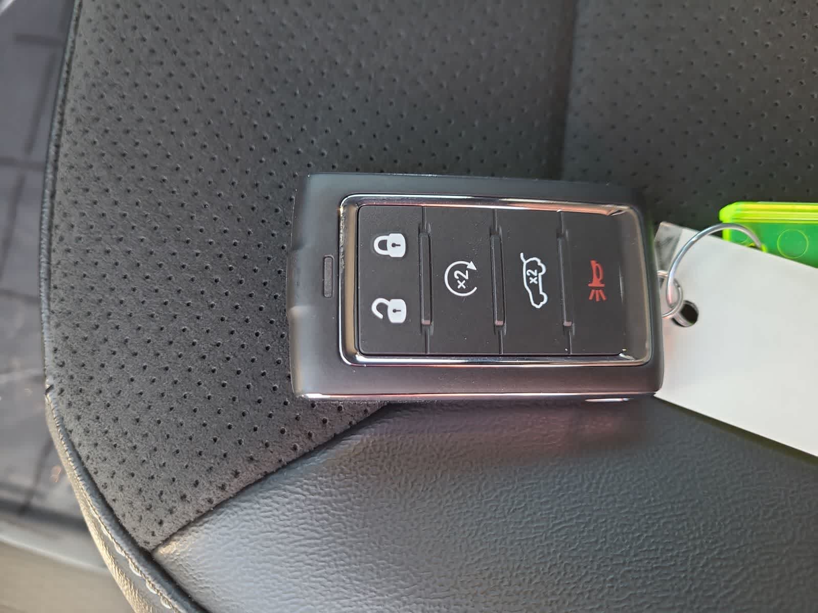 Thumbnail: 2025 Jeep Grand Cherokee - 28