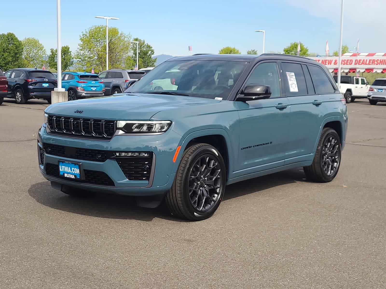 2026 Jeep Grand Cherokee Summit 4x4's photo