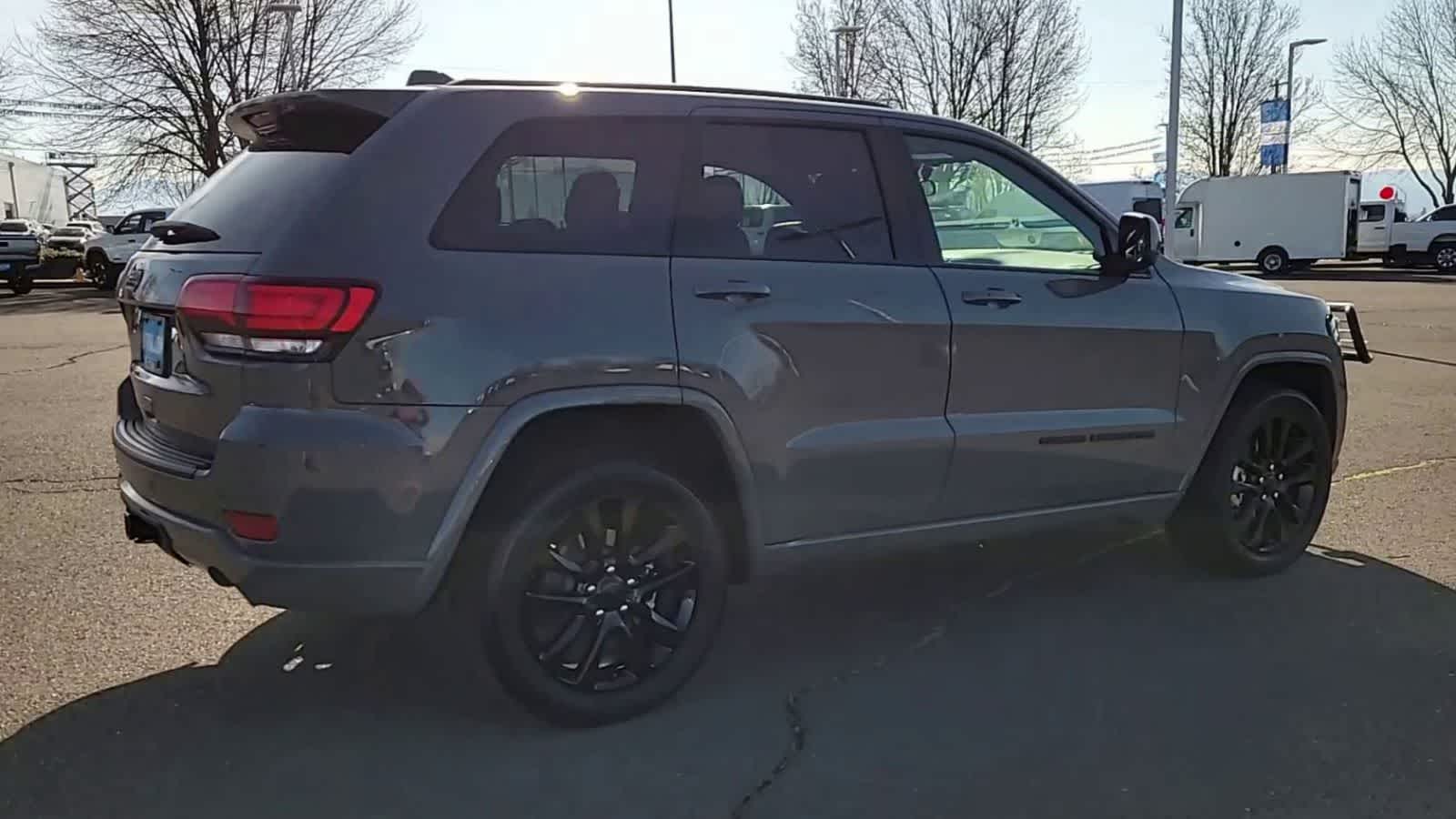 Thumbnail: 2021 Jeep Grand Cherokee - 8