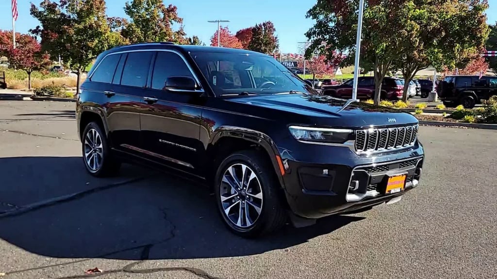 Used 2023 Jeep Grand Cherokee Overland SUV