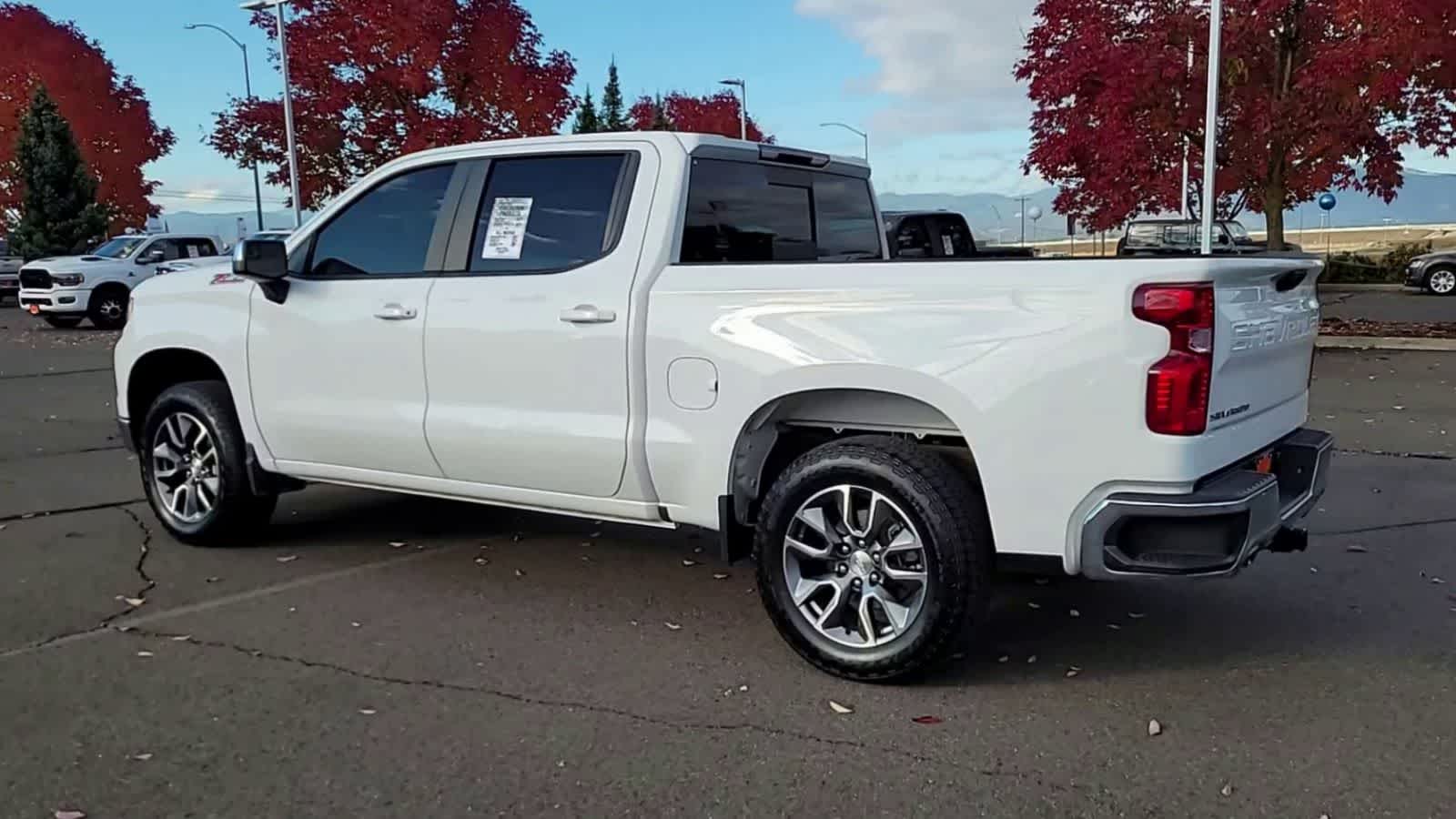 Thumbnail: 2024 Chevrolet Silverado 1500 - 6
