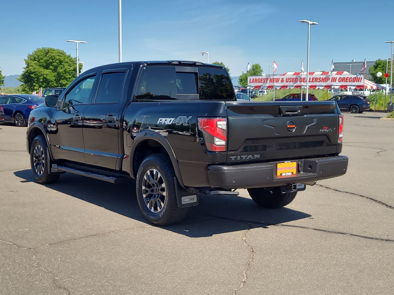 2021 Nissan Titan PRO-4X 12