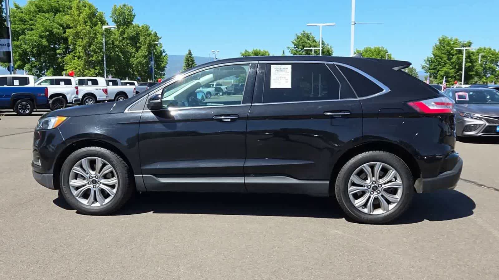 Thumbnail: 2023 Ford Edge - 5