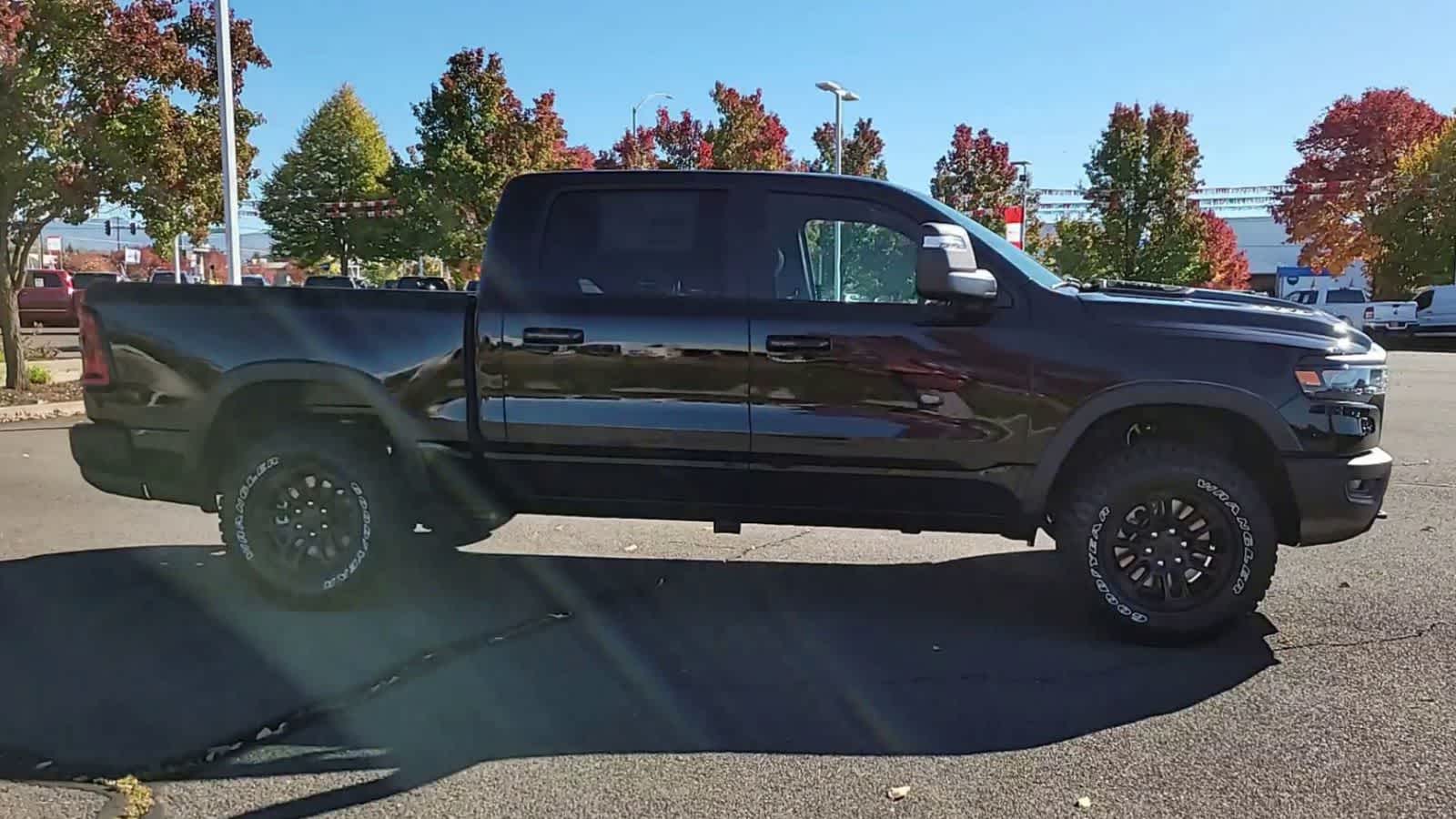 Thumbnail: 2026 RAM 1500 - 9